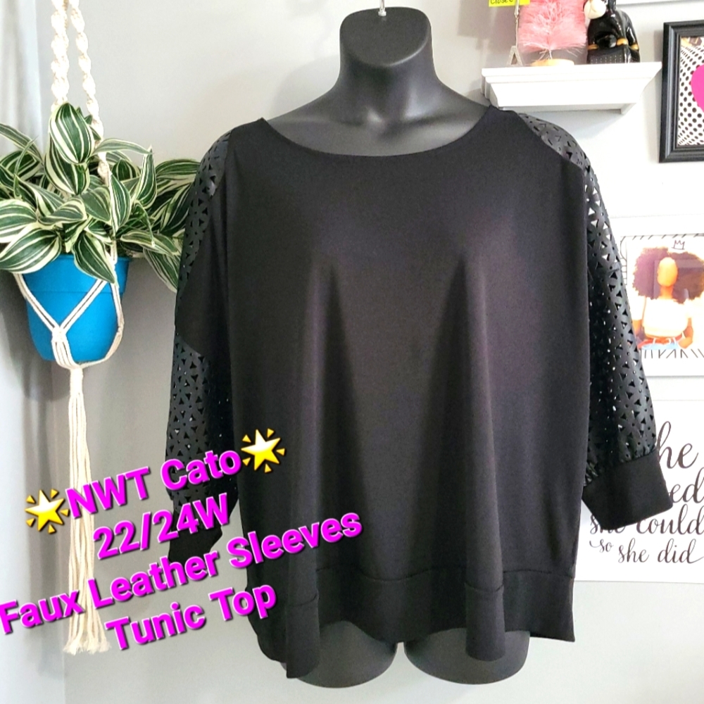 🔥NWT Cato 22/24W Coated Sleeve Sweatshirt